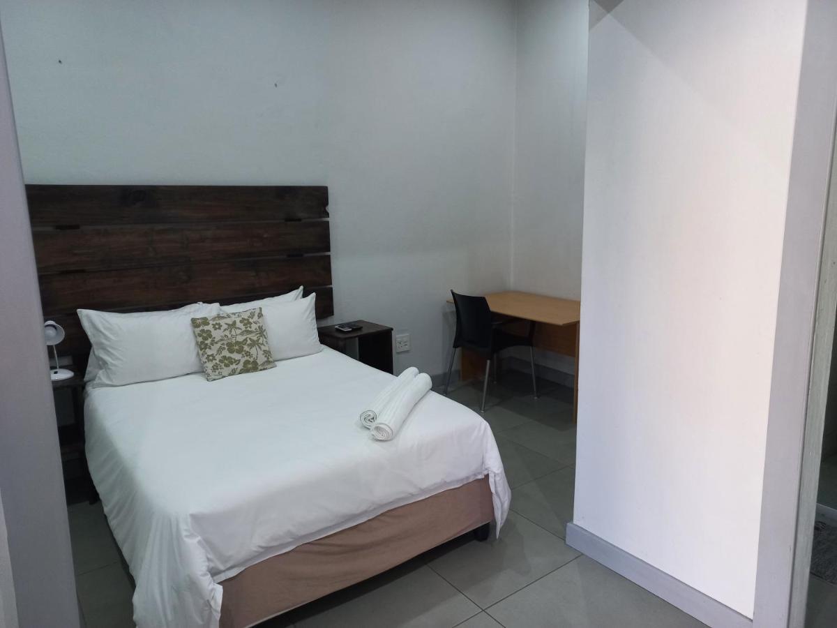Triple9 Hatfield Guesthouse Pretoria-Noord Exteriér fotografie